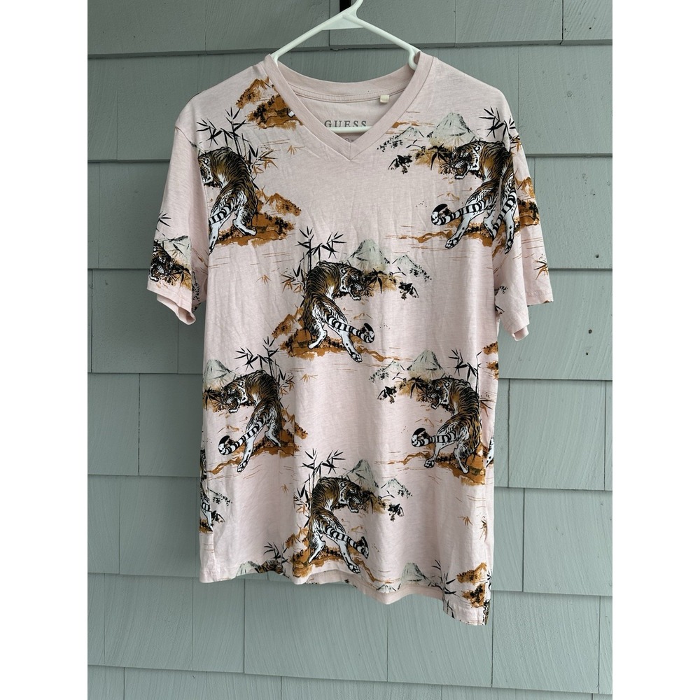 GUESS Tiger Vintage Tee Men's Size L Pink Graphic V-Neck Shirt‎ Rare 2020